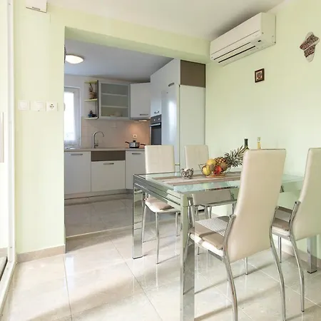 Beach Apartment Krk Town Exterior photo